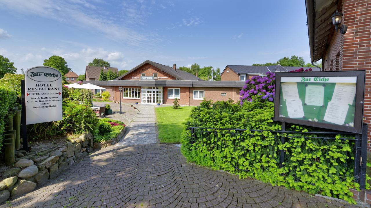 Landhotel Zur Eiche Buxtehude Exterior photo