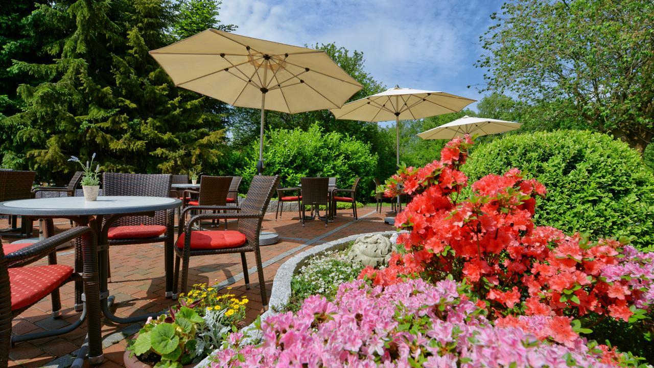Landhotel Zur Eiche Buxtehude Exterior photo